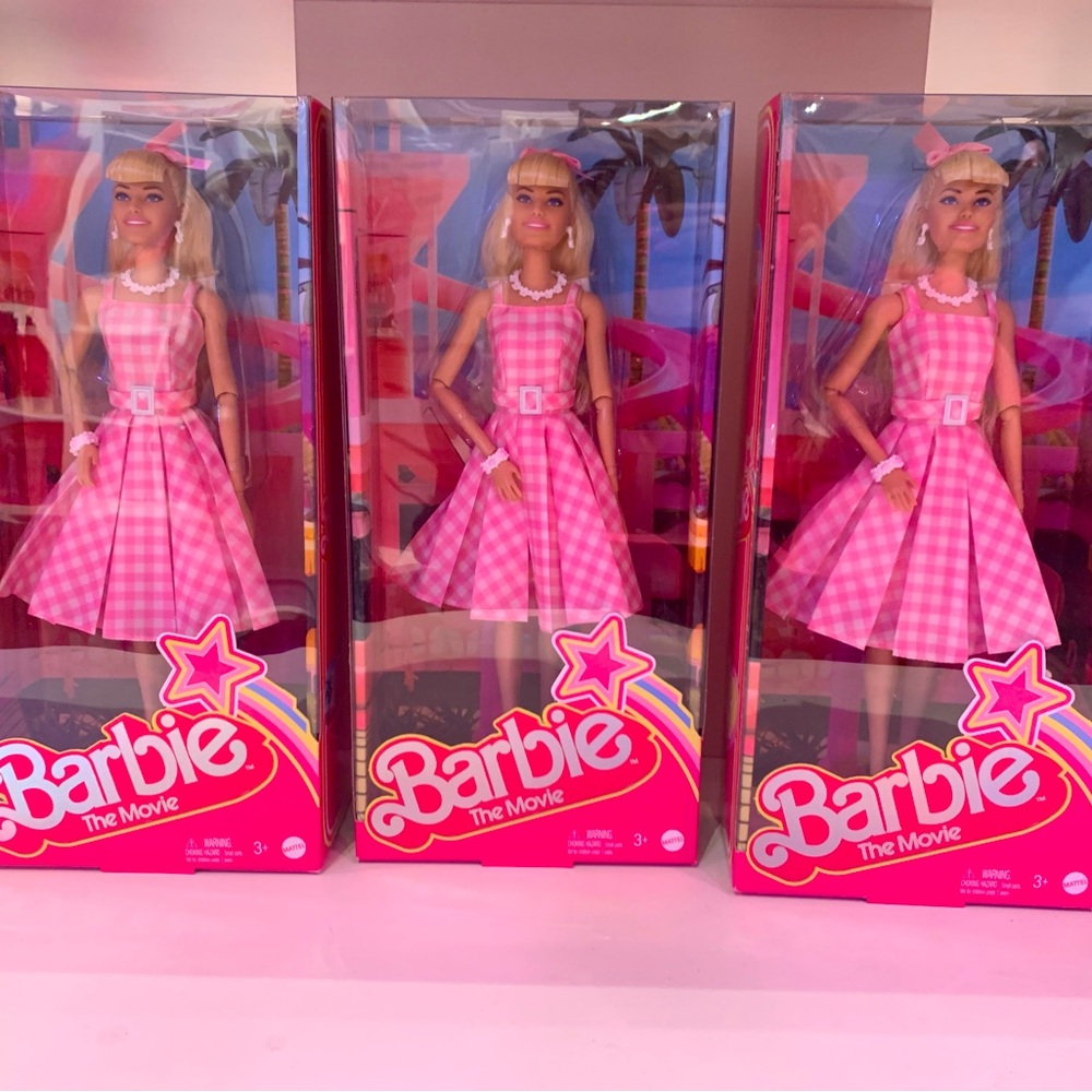 SALE!! Barbie doll( The Movie Collectible Doll)Margot Robbie as Barbie